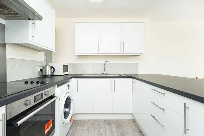 2 Bedroom Flat To Rent In Brunswick Centre, London, WC1N
