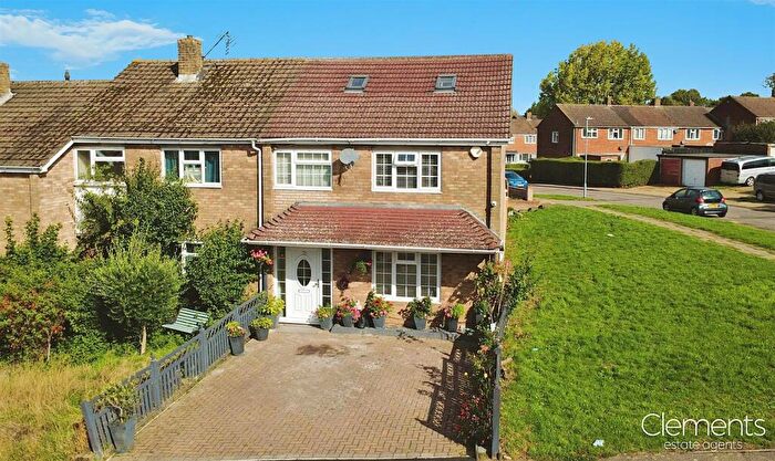 4 Bedroom End Of Terrace House For Sale In Leys Road, Bennetts End, Hemel Hempstead, HP3