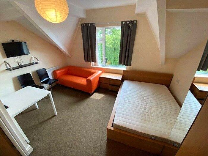 1 Bedroom Apartment To Rent In Wilbraham Court One, - Wilbraham Road, Fallowfield, Manchester, M14