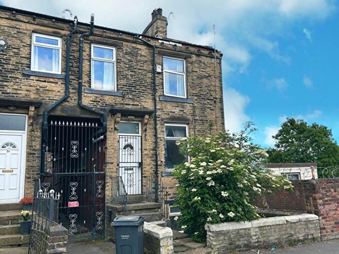 2 Bedroom Terraced House For Sale In Shetcliffe Lane, Tong Street, Bradford, West Yorkshire, BD4