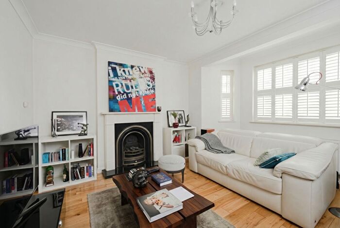 1 Bedroom Flat For Sale In Worple Road, London, SW19