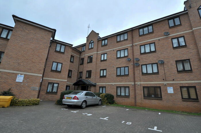2 Bedroom Apartment To Rent In Henry Bird Way, Southbridge, NN4