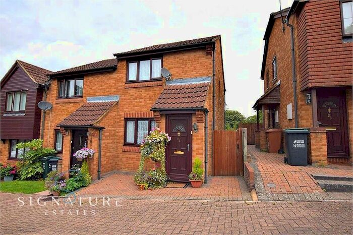 2 Bedroom End Of Terrace House To Rent In Tylersfield, Abbots Langley, Hertfordshire, WD5