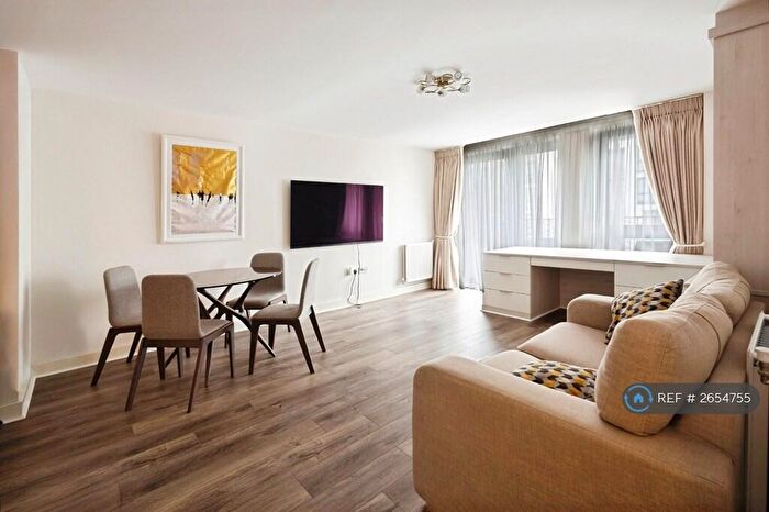 1 Bedroom Flat To Rent In Theodor Court, Barnet, London, NW9