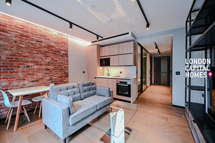 Apartment To Rent In Stage Apartments, Hewett Street, London, EC2A