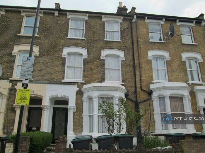 3 Bedroom Flat To Rent In Scarborough Road, Finsbury Park, N4