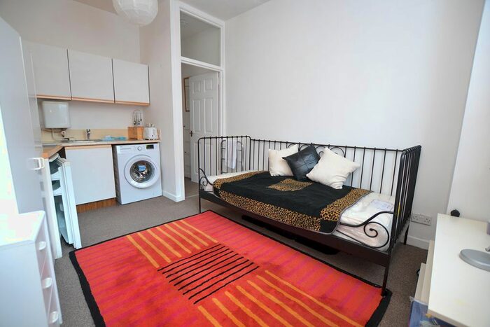 1 Bedroom Flat To Rent In Murieston Road, Edinburgh, EH11