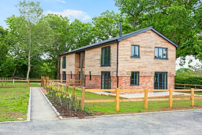 2 Bedroom Semi-Detached House To Rent In Edenbridge Road, Hartfield, TN7