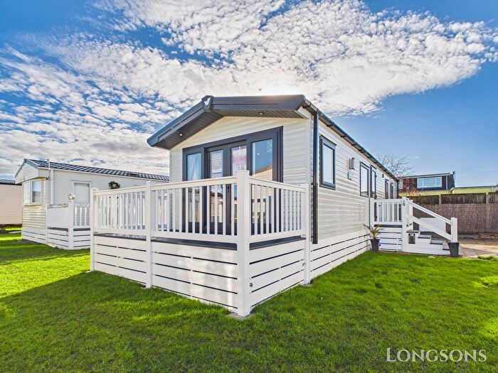 2 Bedroom Park Home For Sale In St. Johns Road, Whitstable, CT5