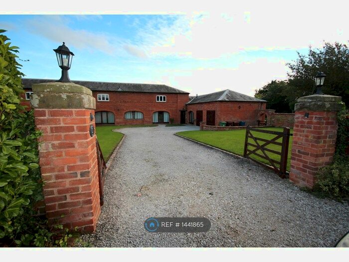 4 Bedroom Semi-Detached House To Rent In Tixall Court, Tixall, ST17