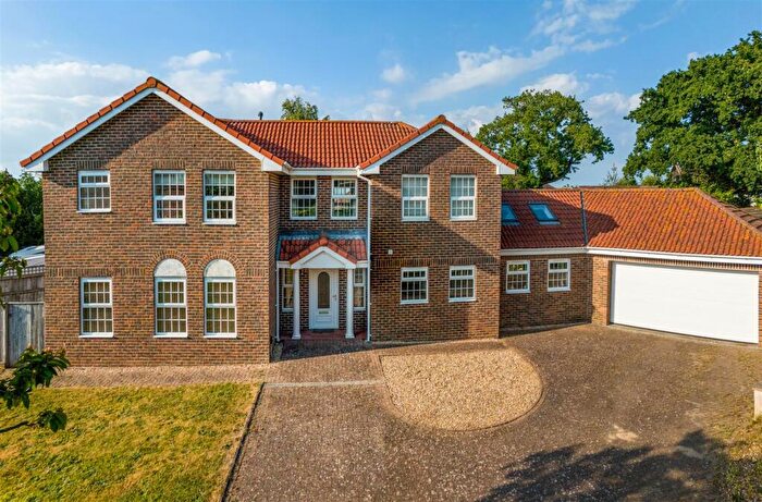 5 Bedroom House For Sale In Pine Tree Close, Cowes, PO31