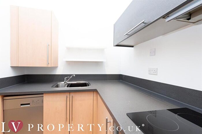 2 Bedroom Apartment To Rent In Clement Street, City Centre, Birmingham, West Midlands, B1
