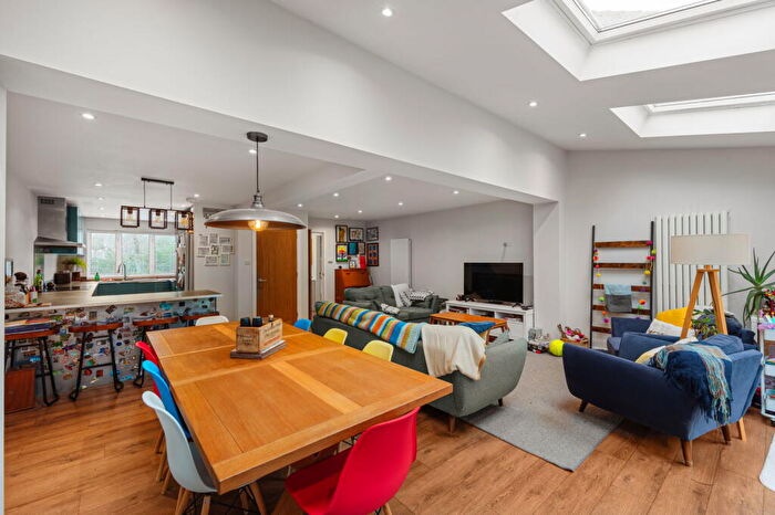 3 Bedroom End Of Terrace House To Rent In Holland Drive, Forest Hill, SE23