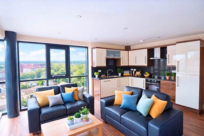 3 Bedroom Apartment To Rent In Apt Devonshire Point, S1
