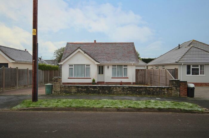 2 Bedroom Bungalow To Rent In Hengistbury Road, Barton On Sea, New Milton, Hampshire, BH25
