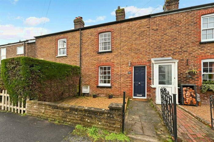 2 Bedroom Terraced House To Rent In Fitzalan Road, Arundel, BN18