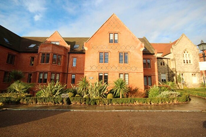 2 Bedroom Apartment To Rent In The Galleries, Brentwood, Essex, CM14