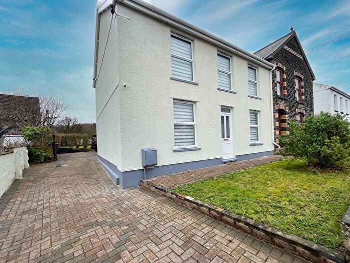 3 Bedroom Semi-Detached House For Sale In Cwmgors, Ammanford, SA18