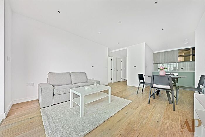 1 Bedroom Flat To Rent In Iris House, Cedrus Avenue, Southall, UB1