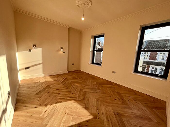 3 Bedroom End Of Terrace House To Rent In Staines Street, Cardiff, CF5