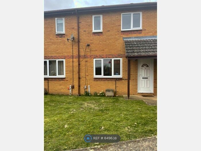2 Bedroom Semi-Detached House To Rent In Spring Rise, Kettering, NN15