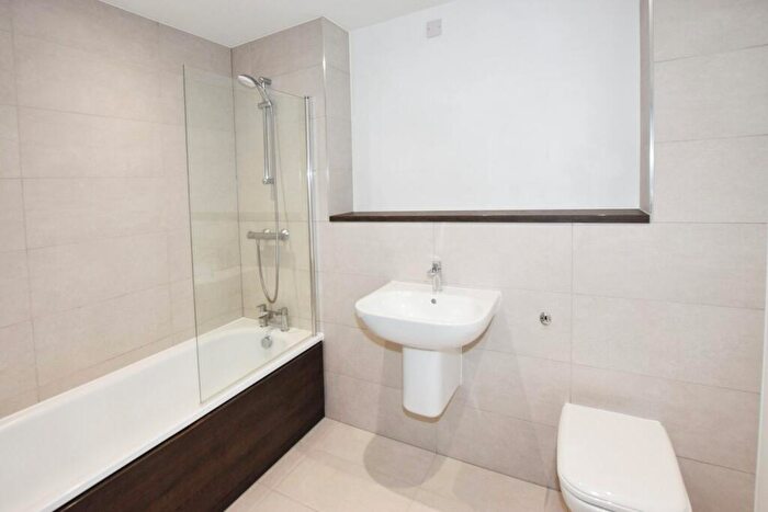 2 Bedroom Flat To Rent In Downtown, Woden Street, Salford, M5