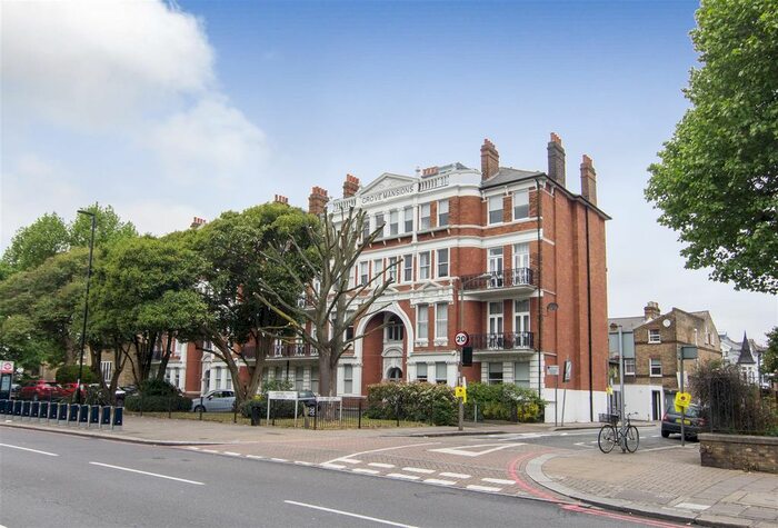 2 Bedroom Flat To Rent In Clapham Common North Side, London, SW4