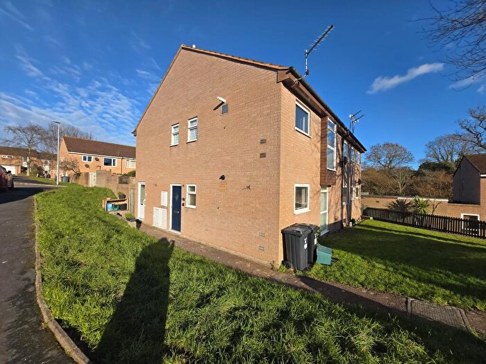 2 Bedroom Flat To Rent In Ground Floor Apartment Exmouth, EX8