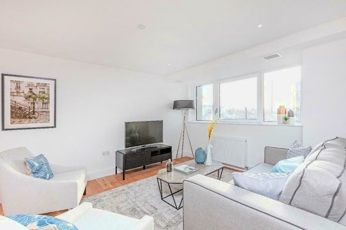 1 Bedroom Flat To Rent In Edridge Road, Croydon, London, CR0