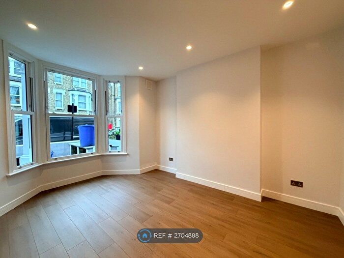 2 Bedroom Flat To Rent In Portnall Road, London, W9