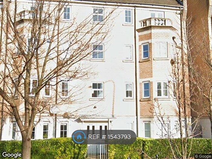 2 Bedroom Flat To Rent In Peckham Road, London, SE15