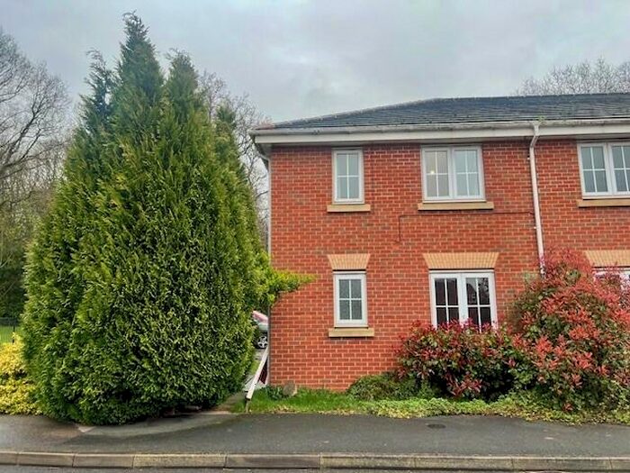 3 Bedroom Terraced House To Rent In Woodhouse Close, Rhodesia, Worksop, S80