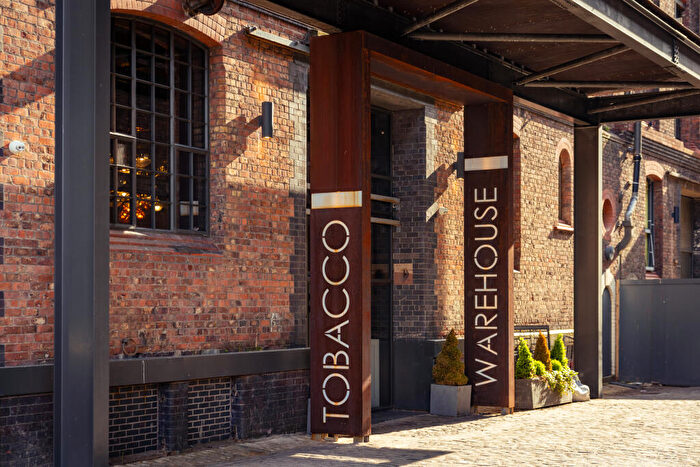 2 Bedroom Apartment For Sale In Regent Road, Liverpool, L3