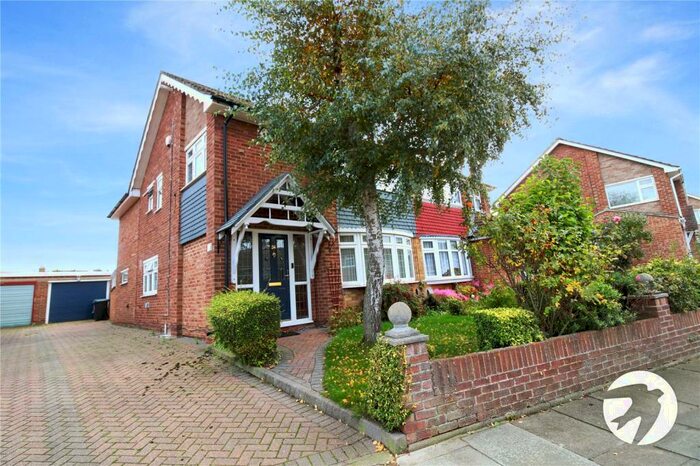 4 Bedroom Semi-Detached House To Rent In Frobisher Way, Gravesend, Kent, DA12
