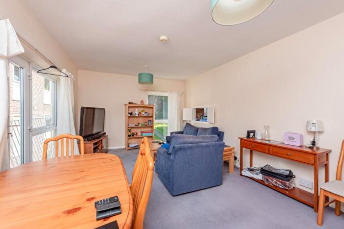 2 Bedroom Apartment To Rent In Granville Court, Oxford, OX3