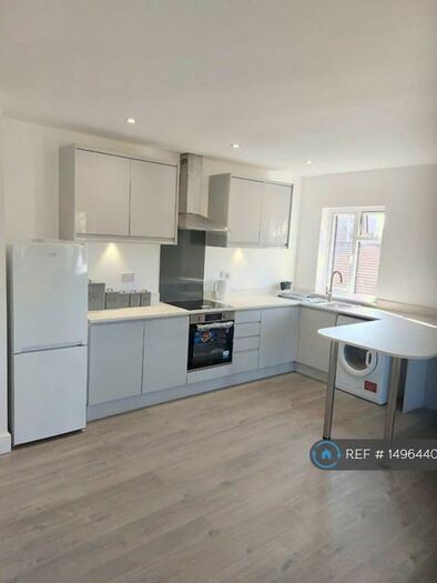 1 Bedroom Flat To Rent In Courthouse Road, Maidenhead, SL6