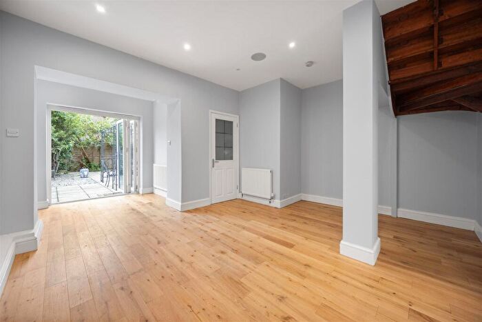 4 Bedroom Town House To Rent In Agamemnon Road, West Hampstead, NW6