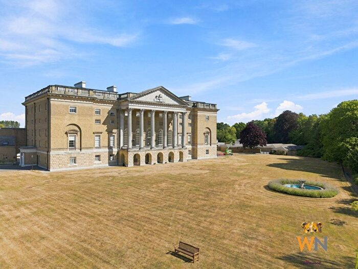 2 Bedroom Flat For Sale In Thorndon Park, Ingrave, Brentwood, CM13