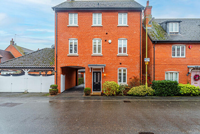 4 Bedroom Detached House For Sale In Devon Mead, Hatfield, Hertfordshire, AL10