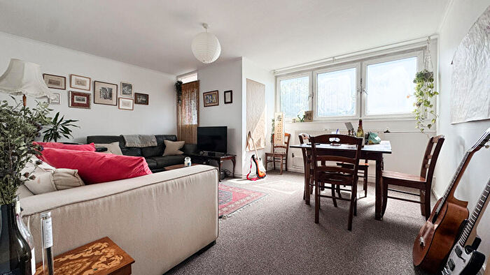 3 Bedroom Flat To Rent In Down View, Ashley Down Road, Bristol, BS7