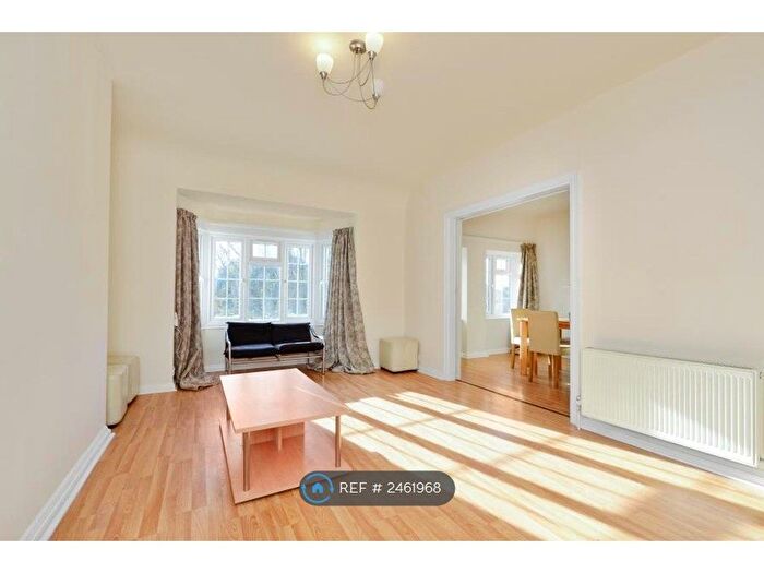 2 Bedroom Flat To Rent In Greystoke Court, London, W5