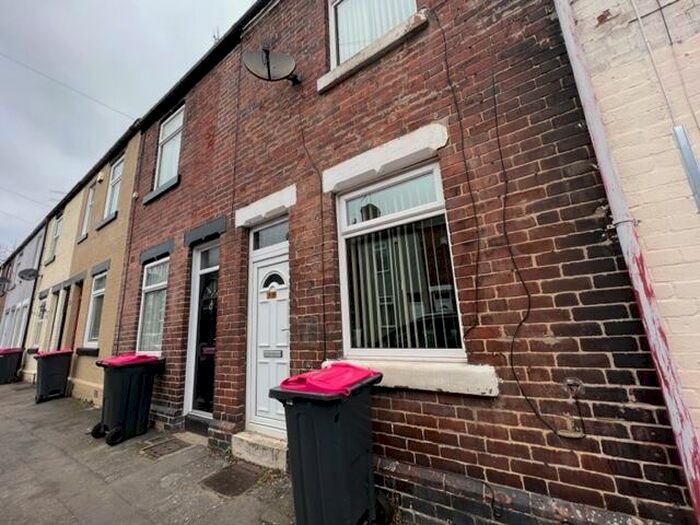 2 Bedroom House To Rent In Avondale Road, Rotherham, S61