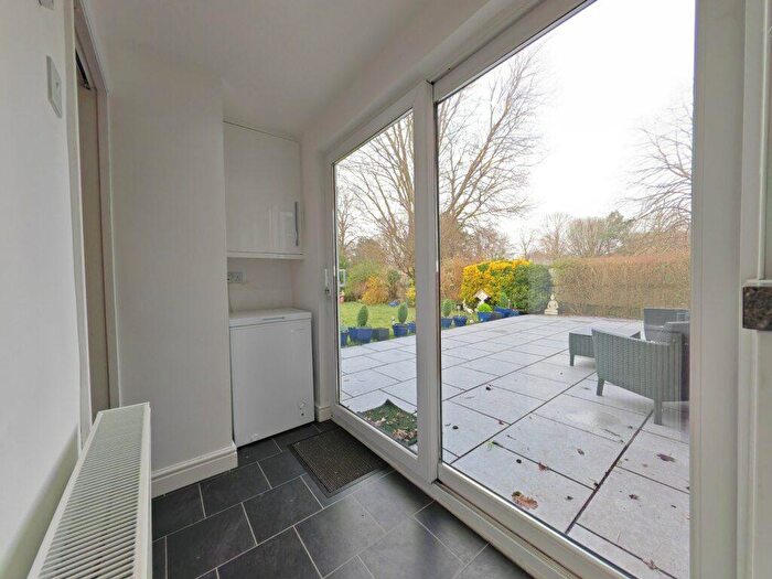 3 Bedroom Link Detached House To Rent In Ardingly, Bracknell, RG12