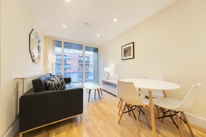 2 Bedroom Apartment To Rent In Elite House, St. Annes Street, Limehouse, London, E14
