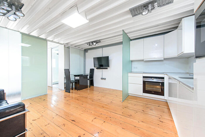 1 Bedroom Flat For Sale In Scout Way, Mill Hill, London, NW7