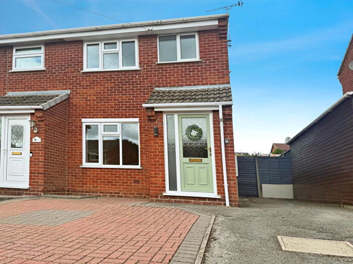 3 Bedroom Semi-Detached House For Sale In Fairfield Crescent, Newhall, DE11