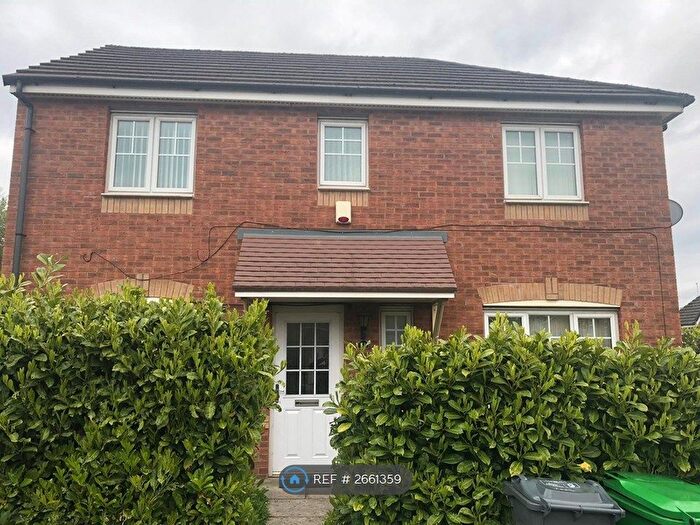 3 Bedroom Semi Detached House To Rent In Saddlecote Close, Manchester, M8