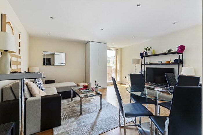 1 Bedroom Flat For Sale In Great Suffolk Street, London, SE1