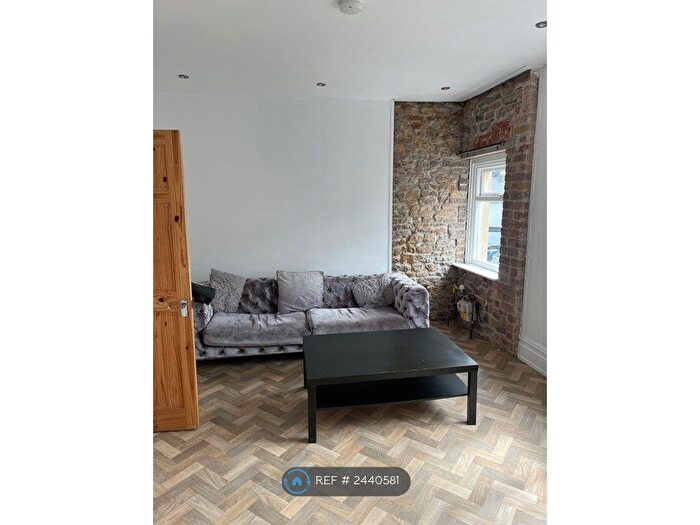 2 Bedroom Flat To Rent In Bristol, Bristol, BS9