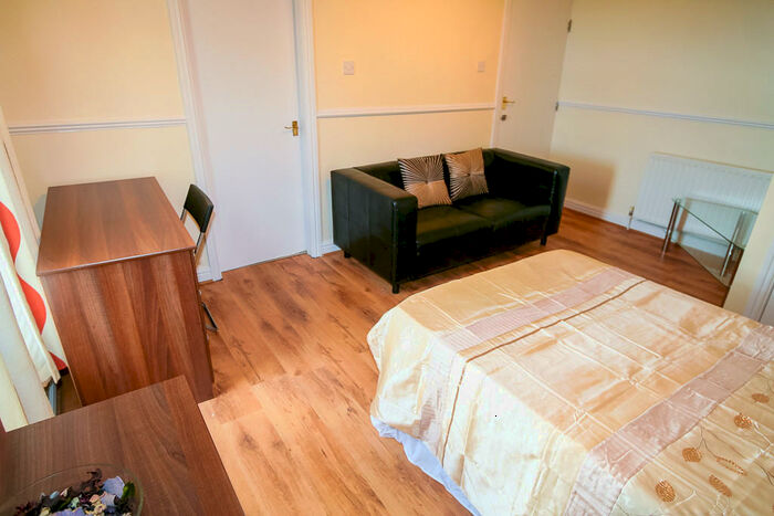 1 Bedroom House To Rent In Vinery Road, Leeds, LS4